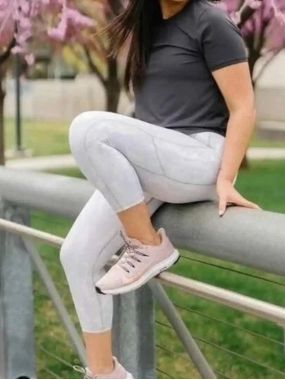 ZYIA White Silver Shimmer Camo Performance Leggings Women Medium M 8 - 10